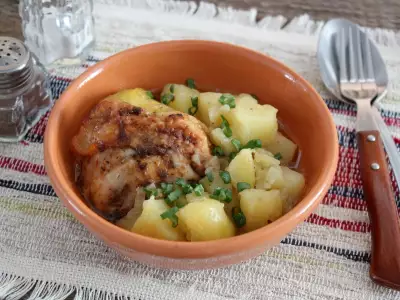 Тушеная картошка с курицей в духовке