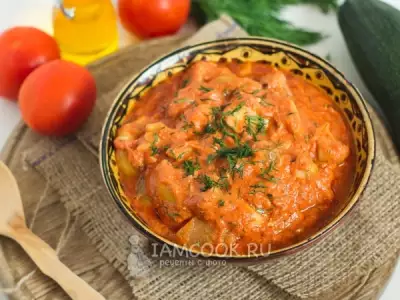 Кабачки в томатно-сметанном соусе в духовке
