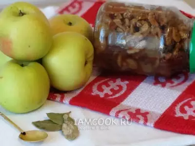 Яблочное варенье с грецкими орехами