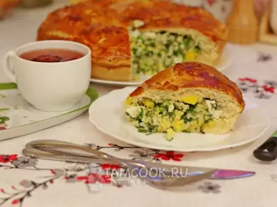 Пирог с яйцом и зеленым луком