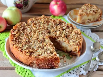 Яблочный пирог с грецкими орехами