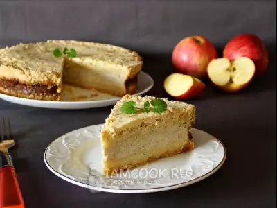 Насыпной пирог с творогом и яблоками