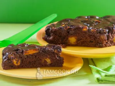 Шоколадный пирог с манго