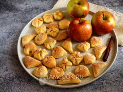 Творожное печенье с яблоками и корицей