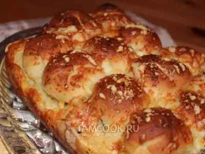 Обезьяний хлеб (с чесноком и сыром)