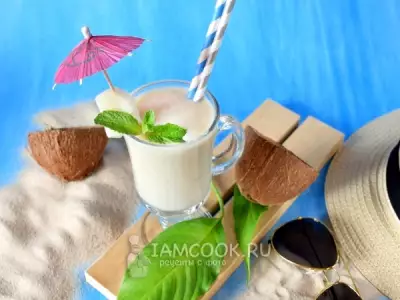 Грушево банановый смузи с кокосовым молоком
