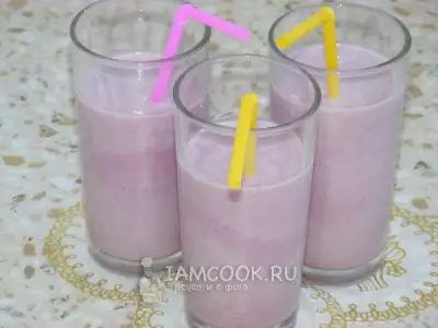 Смородиновый молочный коктейль