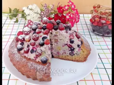 Торт «Манник с ягодами»