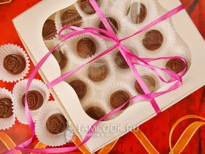 Шоколадные конфеты с начинкой из кокосовой стружки и арахиса