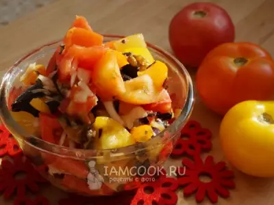Салат с помидорами и запеченными баклажанами