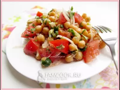 Салат с горохом нут и помидорами