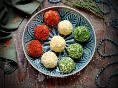 Сырная закуска «Разноцветные шарики» к Новому году