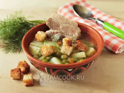 Суп с замороженным горошком и свиными рёбрышками