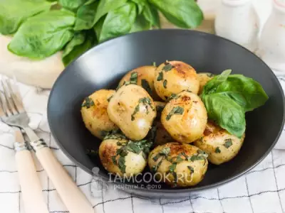 Картошка с базиликом