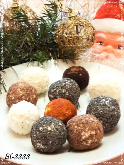 Сырно творожные шарики с начинкой из орехов и сухофруктов новогодние шары