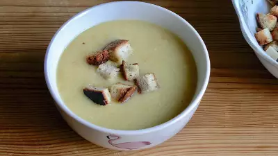 Суп-пюре из кабачков со сливками