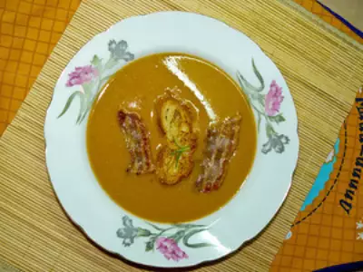 Крем-суп с чечевицей и баклажанами