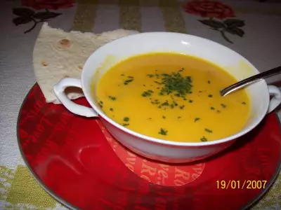 Суп-пюре овощной со спражей.