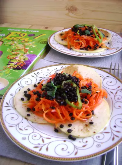 Острый салат из чечевицы с морковью. обед от кучеры