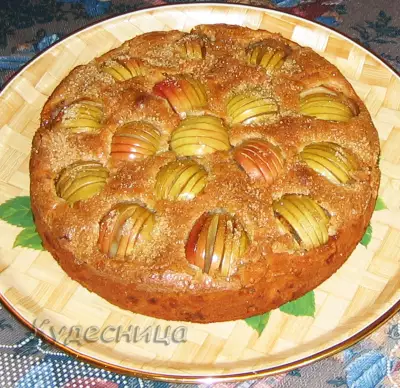 Яблочный бисквитный пирог (вариант)