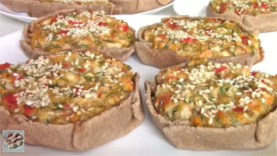 Постные вегетарианские корзиночки из ржаной муки с овощной начинкой