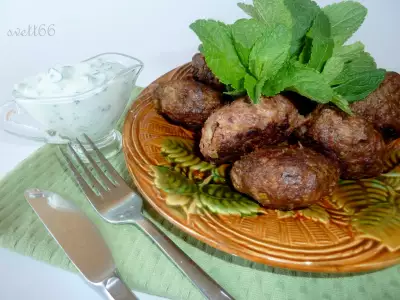 Марокканские ароматные котлетки из баранины с мятно - йогуртовым соусом