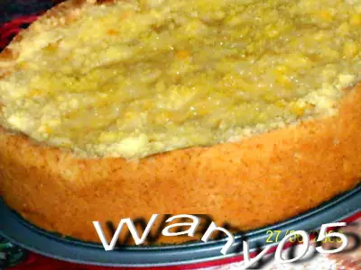 Песочный пирог с творогом ананасами и посыпкой штрейзель