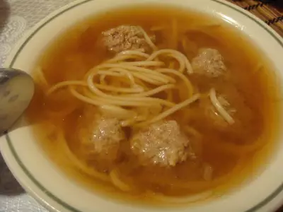 Суп лапша с имбирными фрикадельками