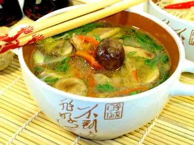 Азиатский  суп со свининой .( тест –драйв)