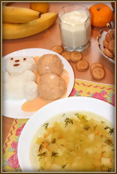 Суп из кабачка, куриные шарики с соусом, кисель молочный (идеальный обед для малыша за 60 минут)