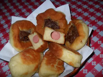 Пирожковое трио.пирожки а-ля хот-дог,беляши, китайская лепешка с вишней