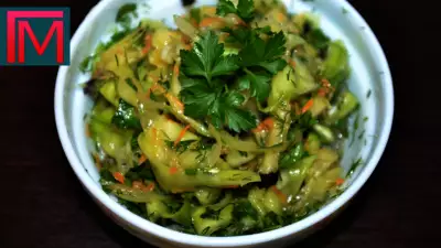 "спиралька" - остренький салат из кабачков