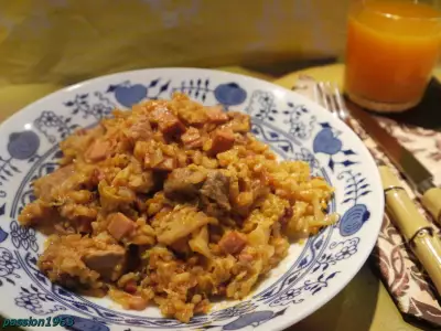 Капуста, тушенная с рисом и мясным ассорти