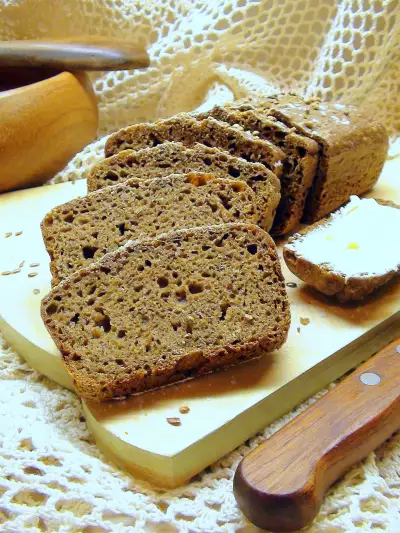 Хлеб с сухим квасом, псевдо старорусский. простой, но невероятно вкусный.