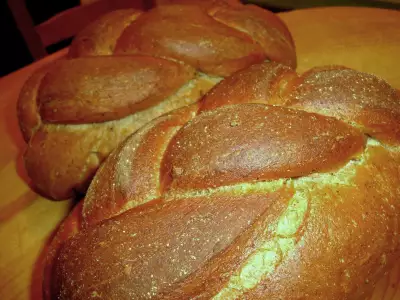 Деревенский хлеб сестeр симили (pane rustico di sorelle simili )