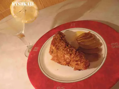 Куриный рогалик фаршированный сыром в пикантной панировке с карамельными яблоками