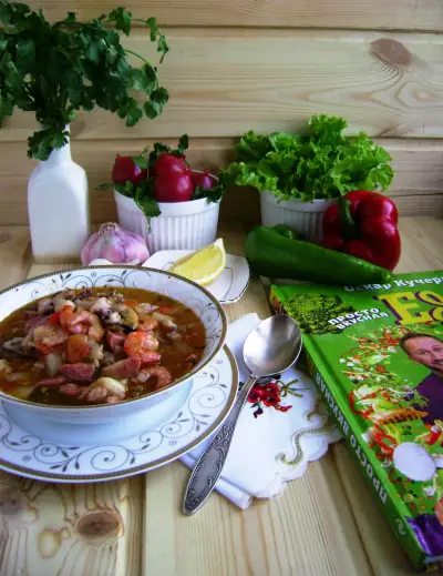 Лигурийский суп с морепродуктами. обед от кучеры