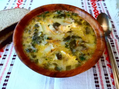 Щавельно-сырный суп