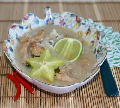 Рисовый суп с курицей в тайском стиле
