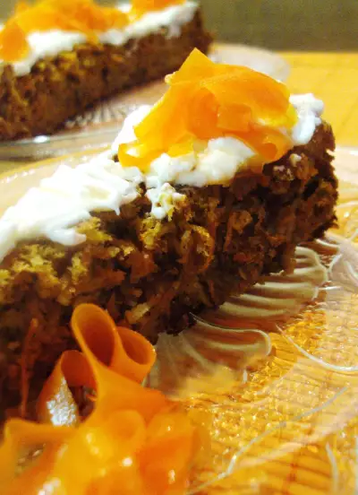 Швейцарский морковный торт rübli kuchen
