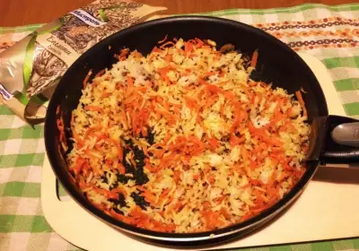 Рис- карри с киноа и морковью