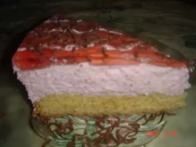 Творожный торт с клубникой