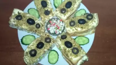 новогодние бутербродные "тортики"с сельдью