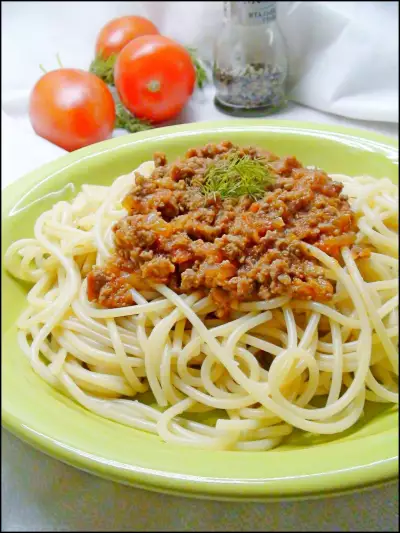 Рецепт: Спагетти «Болоньезе» в мультиварке