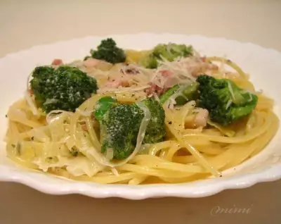 Спагетти с брокколи,грудинкой и пореем