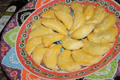 Кука бурек алжирские буреки с пряной начинкой из курицы и лука