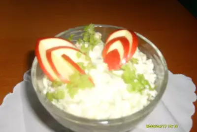 "sünnipäeva salat" или праздничный картофельный салат.