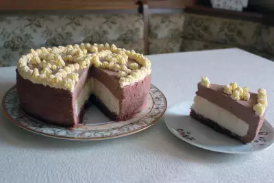 Творожный торт-суфле с белым и чёрным шоколадом