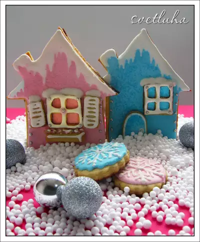 Имбирное печенье с глазурью "рождественские домики"