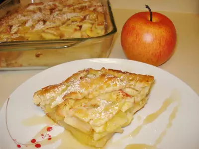 Летний творожный пирог с яблоками, корицей и ананасным джемом.
